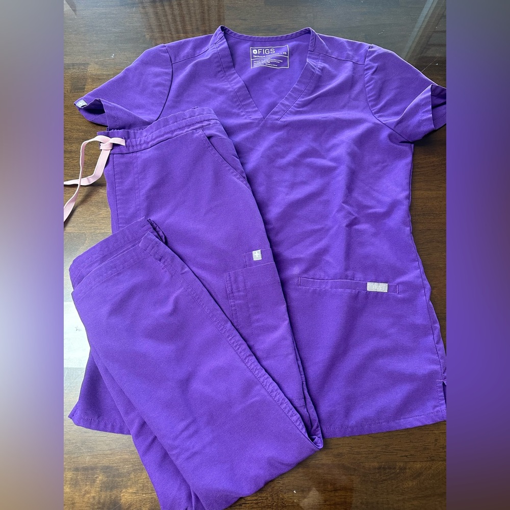 Figs XS Purple Scrub Set